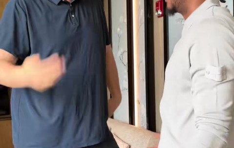 谈球吧(中国)官方网站大姚瘦了🤣姚明热情招待安东尼上海行 拍了拍甜瓜肚腩 邓超也在