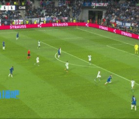 谈球吧体育官网入口切尔西2-1反超！杰克逊破门，帕尔默助攻双响