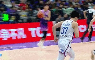 谈球吧体育app官网宣告回归！伤愈复出的沈梓捷状态不错 反击起飞左手单臂暴扣！