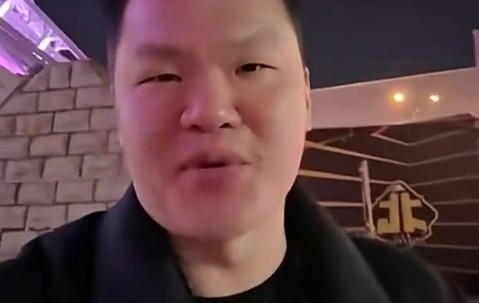 谈球吧(中国)官方网站下班参加全明星的快乐！朱芳雨：三分还行吧？别老说我吃烧烤