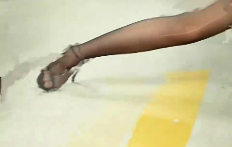 谈球吧有黑丝！LPL主持骆歆分享视频：大道至简，将就着看