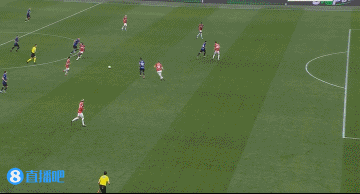 谈球吧离谱啊塔罗！塔雷米回做，劳塔罗无人看防弹射打高！