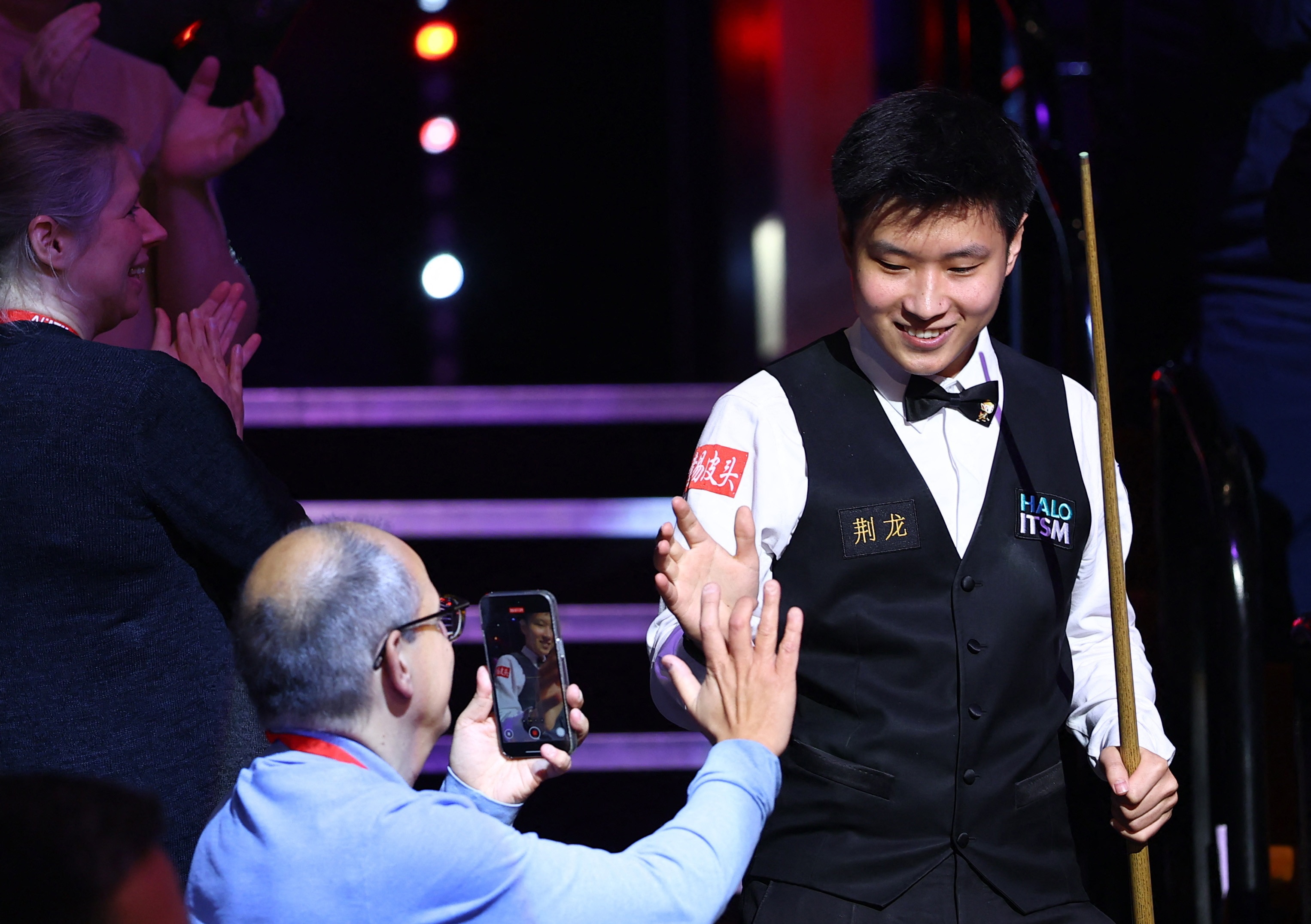 谈球吧三大赛只差大师赛！赵心童斯诺克大满贯听牌，90后球员中第一人