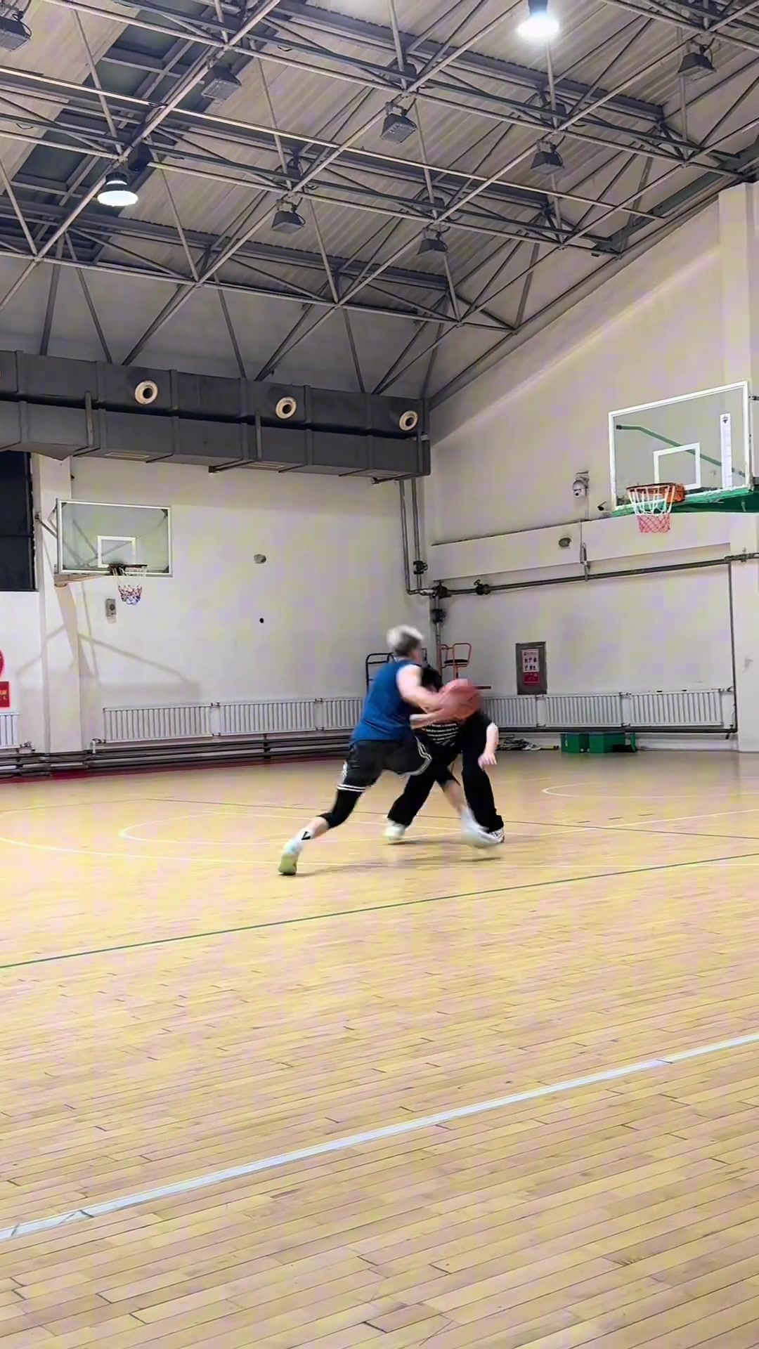 谈球吧(中国)官方网站郭艾伦：我眼睛恢复的很好要开始进步了 下赛季等我