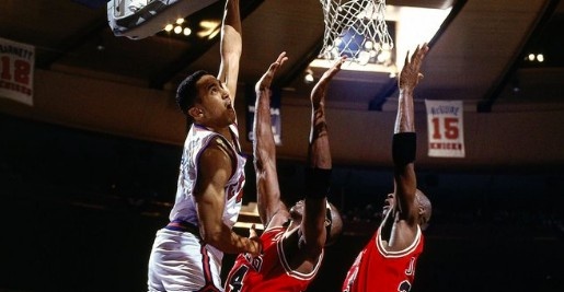 谈球吧体育官网入口32年前的今天 “疯子”约翰-斯塔克斯东决G2隔扣乔丹和格兰特