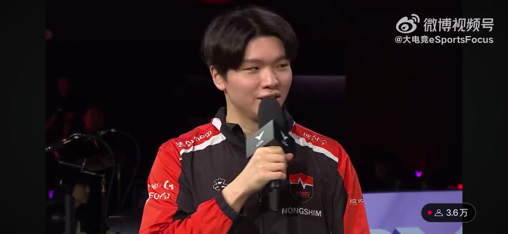 谈球吧体育官网入口Kingen：第一局对线没有照预想 幸亏Doran用了闪现弥补了我的劣势