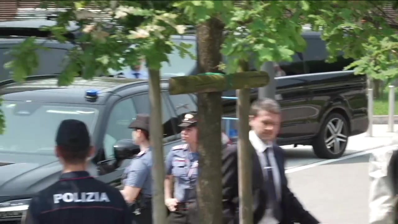 谈球吧官网登录入口沮丧、疲惫、无助...欧冠决赛0-5惨败，国米全队目前已经返回米兰